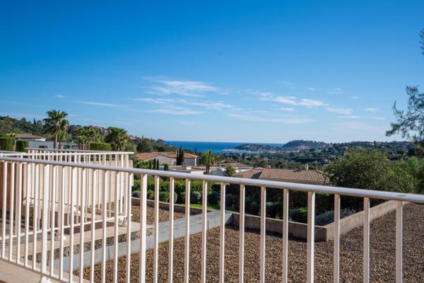 Maison à vendre  8 pièces - 300 m2 CAVALAIRE SUR MER - 83
