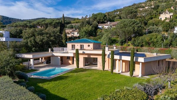 Maison à vendre  8 pièces - 300 m2 CAVALAIRE SUR MER - 83