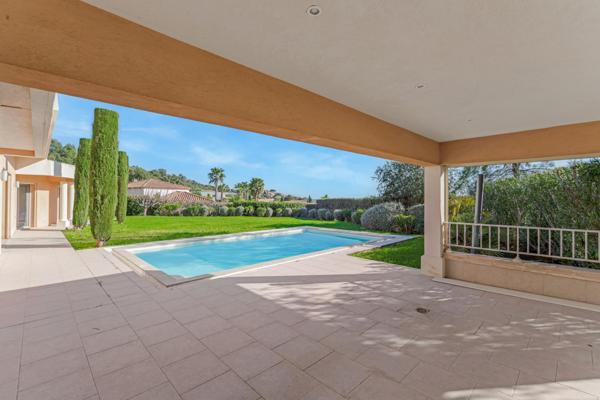 Maison à vendre  8 pièces - 300 m2 CAVALAIRE SUR MER - 83