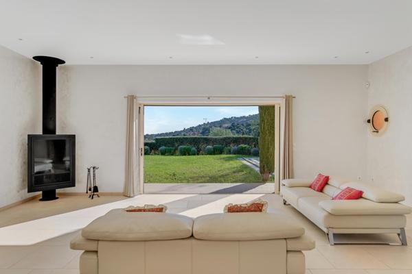 Maison à vendre  8 pièces - 300 m2 CAVALAIRE SUR MER - 83