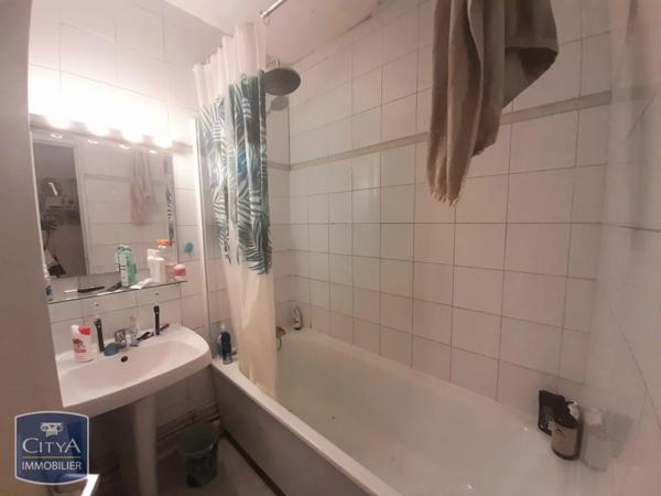 Appartement à louer 3 pièces 64.85m² Angers (49000)