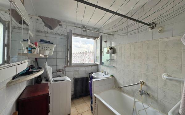 Appartement à vendre    4 pièces • 62,58 m2 Clichy-sous-Bois