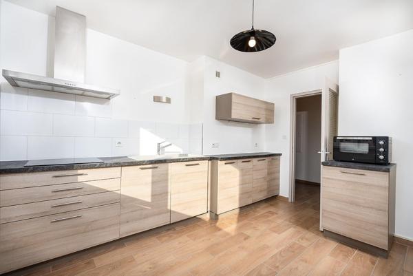 Appartement à SAINT-ETIENNE, 42000 - 2 pièces 53m²