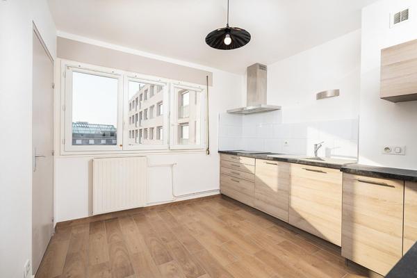 Appartement à SAINT-ETIENNE, 42000 - 2 pièces 53m²