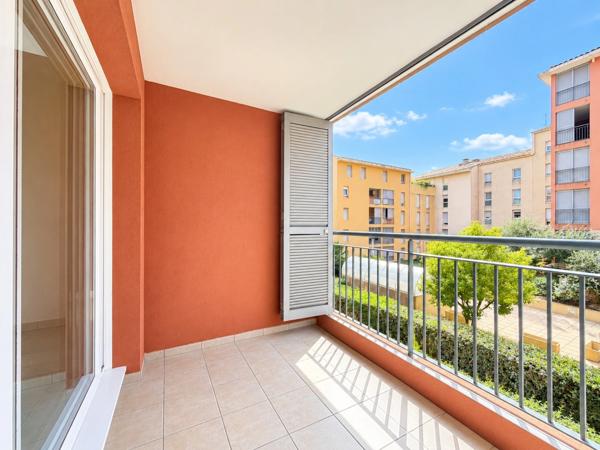 Appartement  T3 de 68 m², terrasse, ascenseur et garage GRASSE (06)