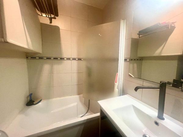 Appartement vendu loué - Quartier Saint-Augustin - Lumineux