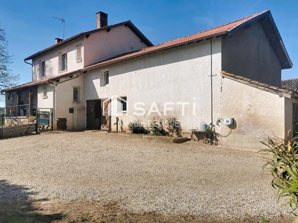 Volumes généreux, dépendances rares, cadre sans vis-à-vis : un bien qui offre de vraies possibilités de vie et de projet.