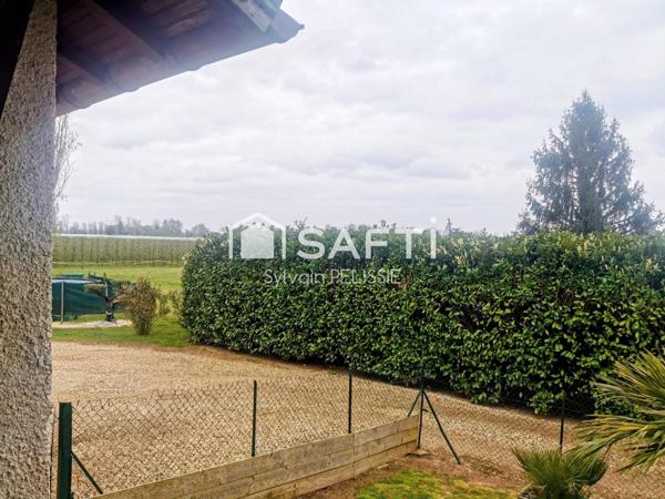 Volumes généreux, dépendances rares, cadre sans vis-à-vis : un bien qui offre de vraies possibilités de vie et de projet.