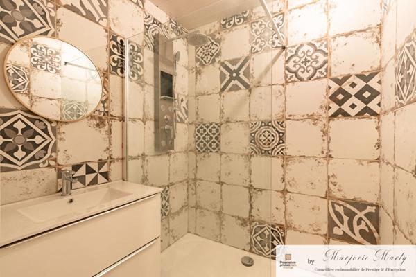 Vente Loft sur garage - Montbrun Des Corbieres (11700) - 5 pièce(s) - 175 m2 -  235 000