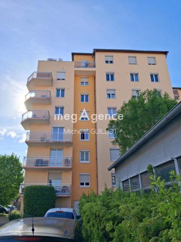 Appartement à VILLEFRANCHE-SUR-SAONE, 69400 - 5 pièces 115m²