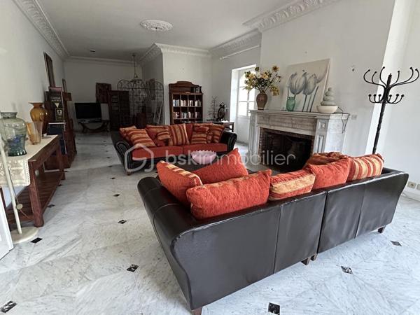 Maison de 332 m²