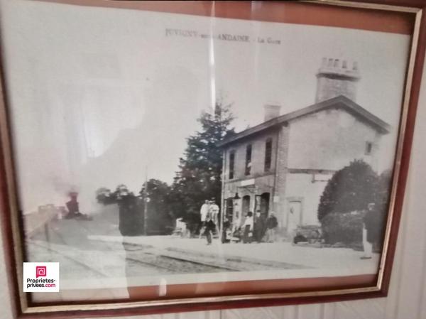 JUVIGNY SOUS ANDAINES (61140) proximité station thermale de  BAGNOLES DE L'ORNE , ANCIENNE GARE FERROVIAIRE  5 pièces, 3 chambres, 100 m2 environ, PRIX 96 300, honoraires 7% à la charge de l'acquéreur soit 90 000 hors honorairess