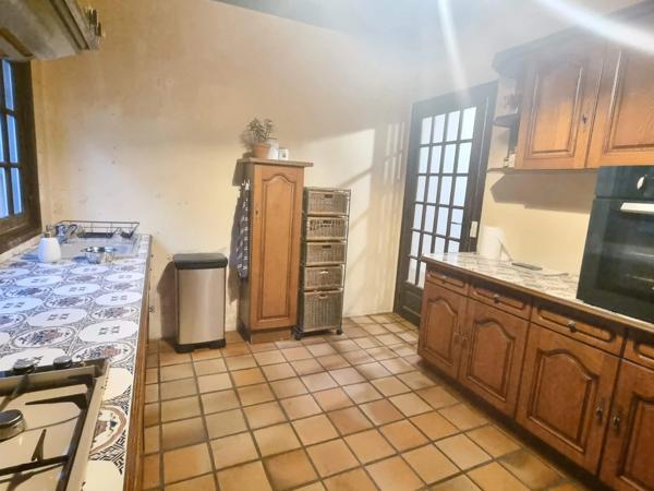Albussac- Beynat -Grande maison sur 3000 m2 terrain