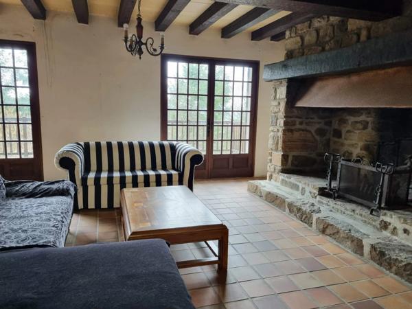 Albussac- Beynat -Grande maison sur 3000 m2 terrain