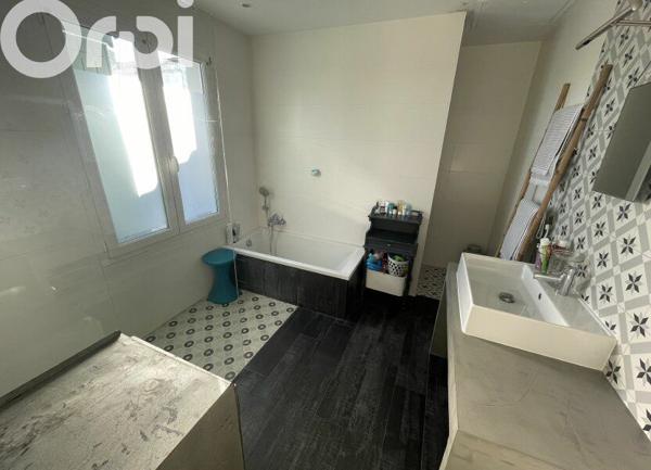 Maison à vendre    4 pièces •  Saint-Pierre-d'Oléron