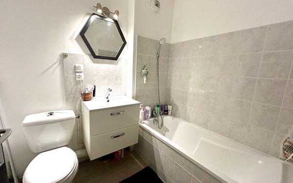 Maison à vendre    4 pièces • 79 m2 La Chapelle-Saint-Aubin