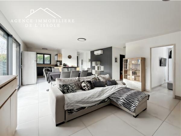 Sainte-Anastasie-sur-Issole (83136) Maison de plain-pied de 2024, 90m², 3 chambres, 700m² de terrain