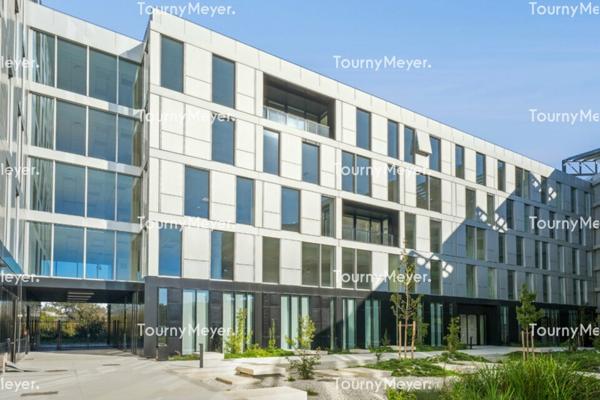 BUREAUX A VENDRE OU A LOUER - BORDEAUX RAVEZIES
