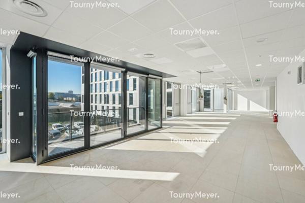 BUREAUX A VENDRE OU A LOUER - BORDEAUX RAVEZIES