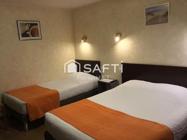 Actif immobilier rare en station thermale dynamique, alliant charme, rentabilité et fort potentiel de valorisation.