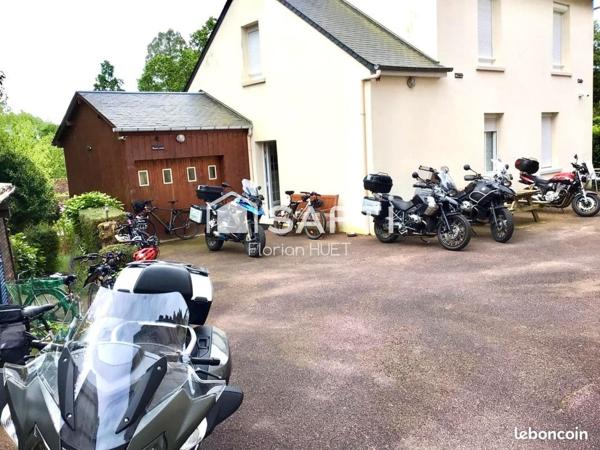 Actif immobilier rare en station thermale dynamique, alliant charme, rentabilité et fort potentiel de valorisation.