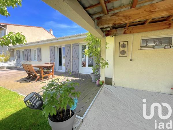 Maison 5 pièces de 120 m² à Châteaugay (63119)