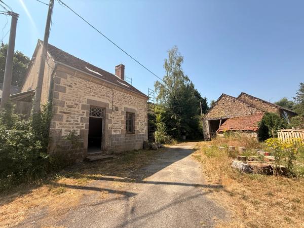 Ensemble de 2 maisons à restaurer + grange 26 500 €