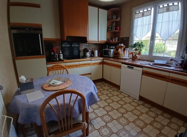 À vendre - Maison, 5 pièces située à Montval-sur-Loir (72500)