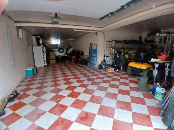 À vendre - Maison, 5 pièces située à Montval-sur-Loir (72500)