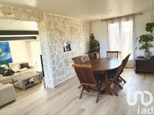 House for sale 3 rooms 82 m² Saint-Mathieu-de-Tréviers