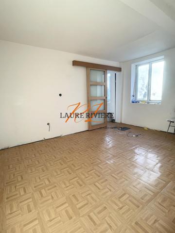 Immeuble proche Montebello avec TRAVAUX