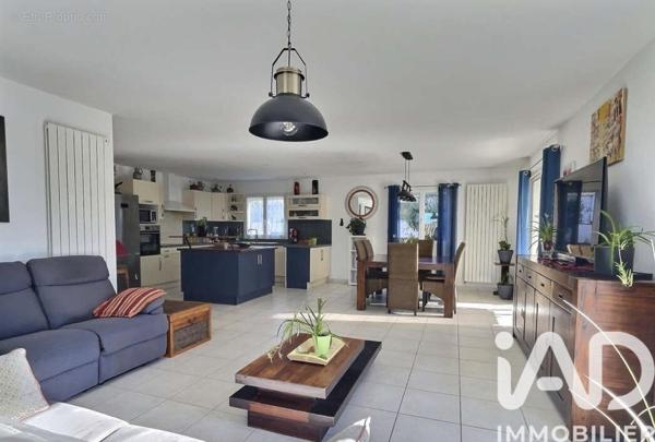 Maison à vendre 5 pièces 140 m² Salles-d'Aude