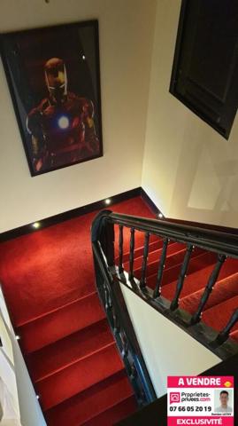 Maison 8 pièces de 212 m²