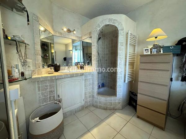Vente                                                      Appartement
                        
                     2 pièces                      29 m2                     à Sainte-Maxime