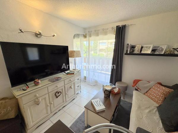 Vente                                                      Appartement
                        
                     2 pièces                      29 m2                     à Sainte-Maxime