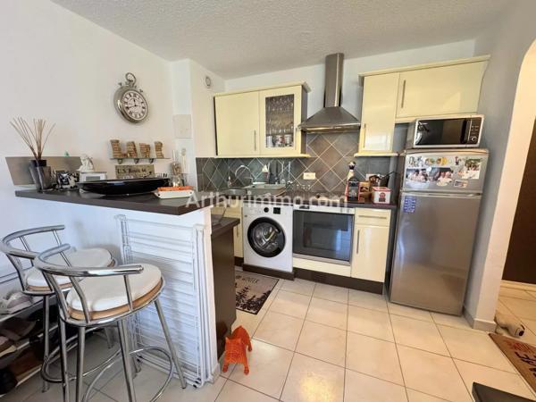 Vente                                                      Appartement
                        
                     2 pièces                      29 m2                     à Sainte-Maxime