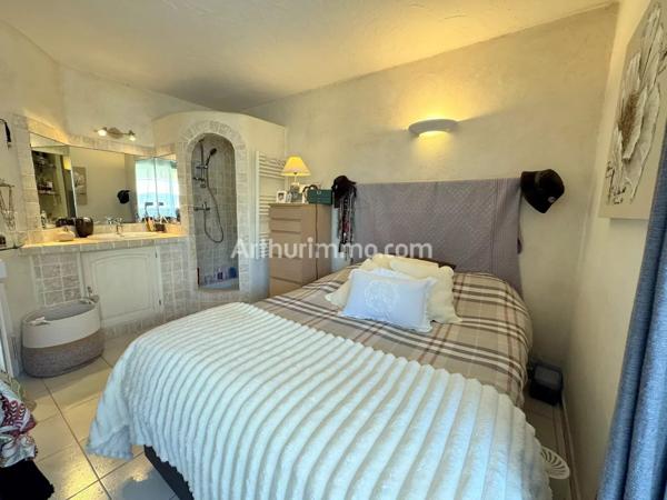 Vente                                                      Appartement
                        
                     2 pièces                      29 m2                     à Sainte-Maxime
