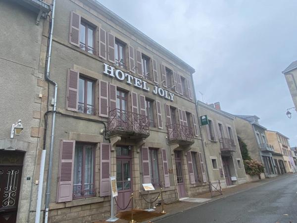 BAISSE DE PRIX ! Fonds de commerce à 1€ Hotel/Bar/Restaurant 30 pièces 499 900 €