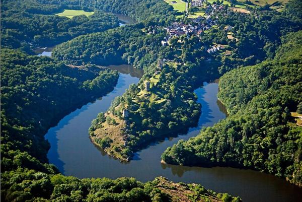 BAISSE DE PRIX ! Fonds de commerce à 1€ Hotel/Bar/Restaurant 30 pièces 499 900 €