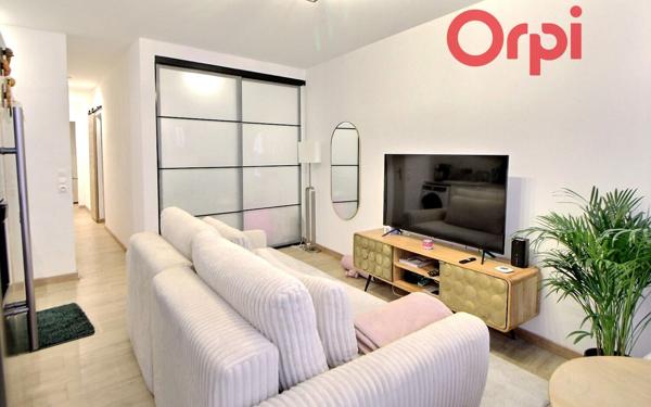 Appartement à vendre    1 pièce • 48 m2 Marseille 2