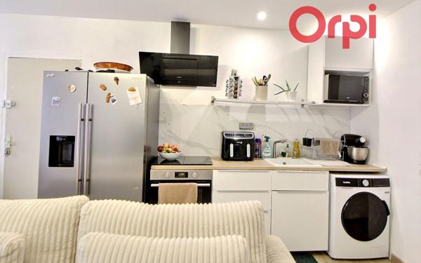 Appartement à vendre    1 pièce • 48 m2 Marseille 2