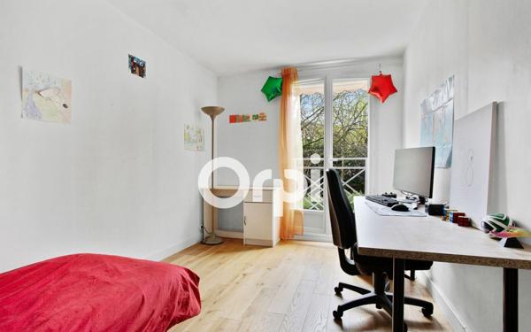 Appartement à vendre    5 pièces • 126,79 m2 Antony