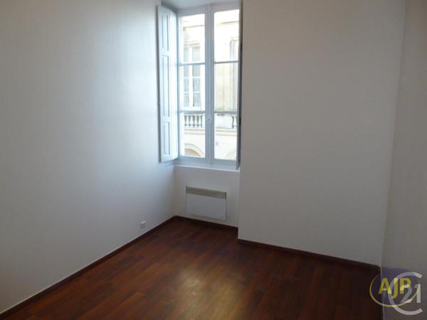 Vente immeuble Pauillac : 350 000 € - AJP Pauillac Immobilier