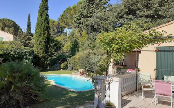 Maison à vendre    7 pièces • 186 m2 La Tour-d'Aigues