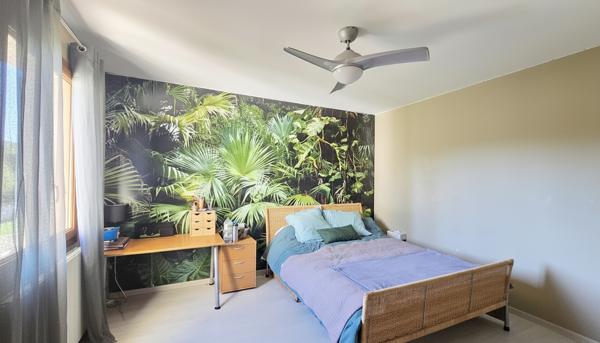 Vernègues !Maison familiale de 198 m² avec vue dégagée sur les collines