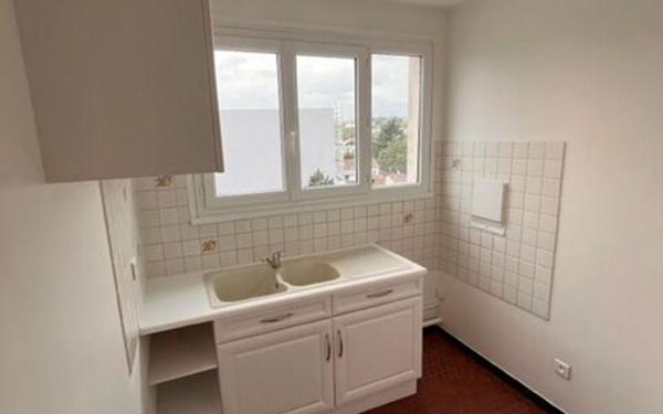 Appartement à louer    1 pièce •  Rosny-sous-Bois