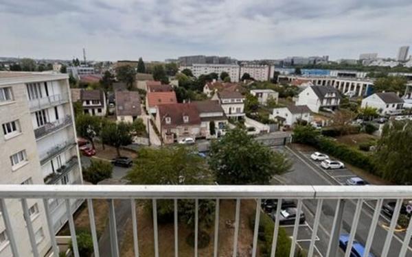 Appartement à louer    1 pièce •  Rosny-sous-Bois