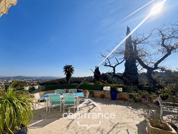 Appartement à vendre 5 pièces HYERES (83), Magnifique appartement duplex comme une maison, Terrasse de 65m2