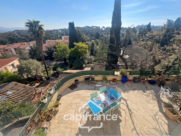 Appartement à vendre 5 pièces HYERES (83), Magnifique appartement duplex comme une maison, Terrasse de 65m2