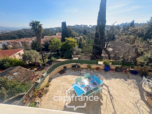 Appartement à vendre 5 pièces HYERES (83), Magnifique appartement duplex comme une maison, Terrasse de 65m2